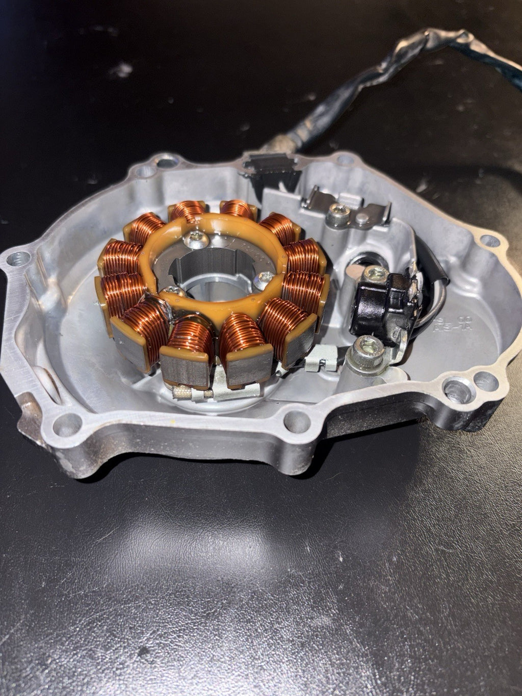 2014 - 2017 YAMAHA YZ450F YZ 450F OEM STATOR GENERATOR IGNITION ENGINE COVER