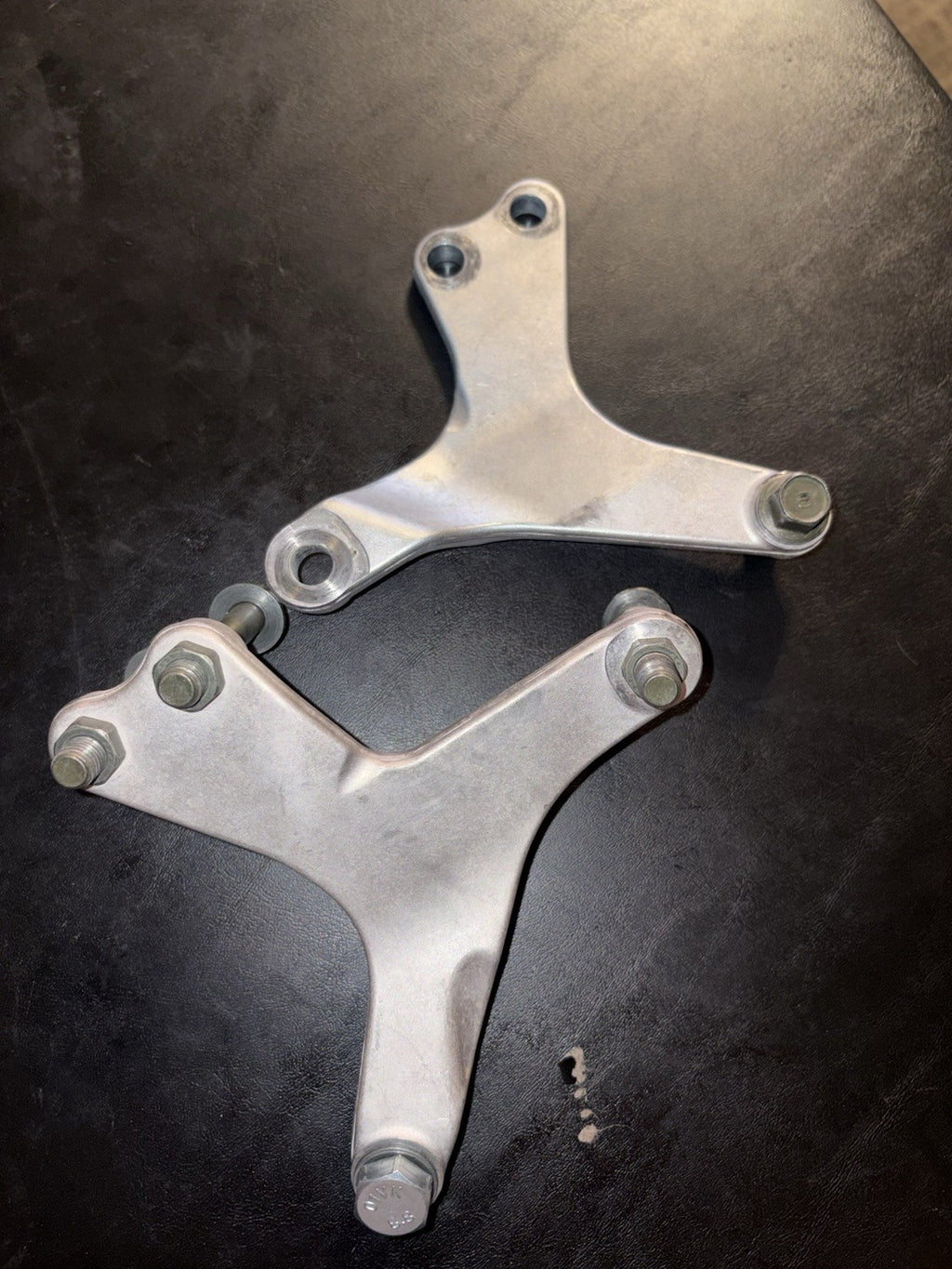2006 - 2009 Yamaha YZ450F OEM Engine Motor Mounts Stay Brackets Hangers Assembly