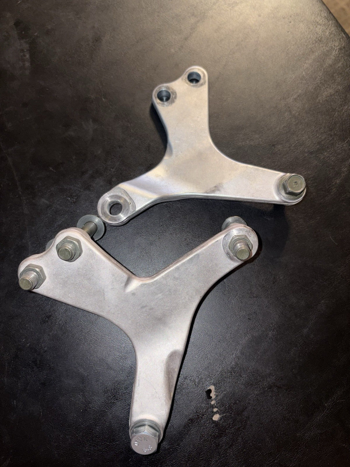 2006 - 2009 Yamaha YZ450F OEM Engine Motor Mounts Stay Brackets Hangers Assembly