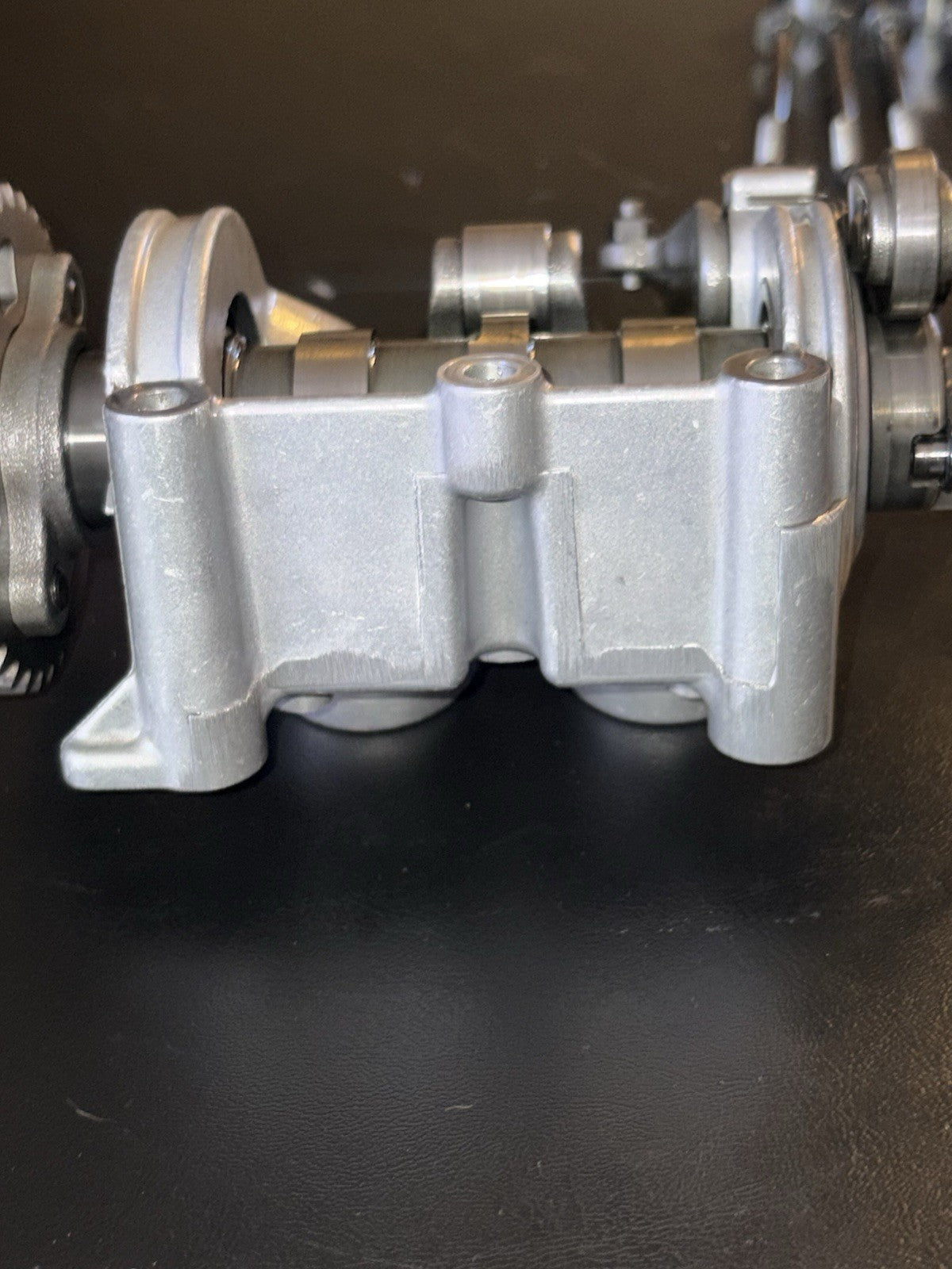 2002 - 2006 Honda CRF 450R CRF450R OEM ROCKER ARM CYLINDER HEAD CAM SHAFT TOWER