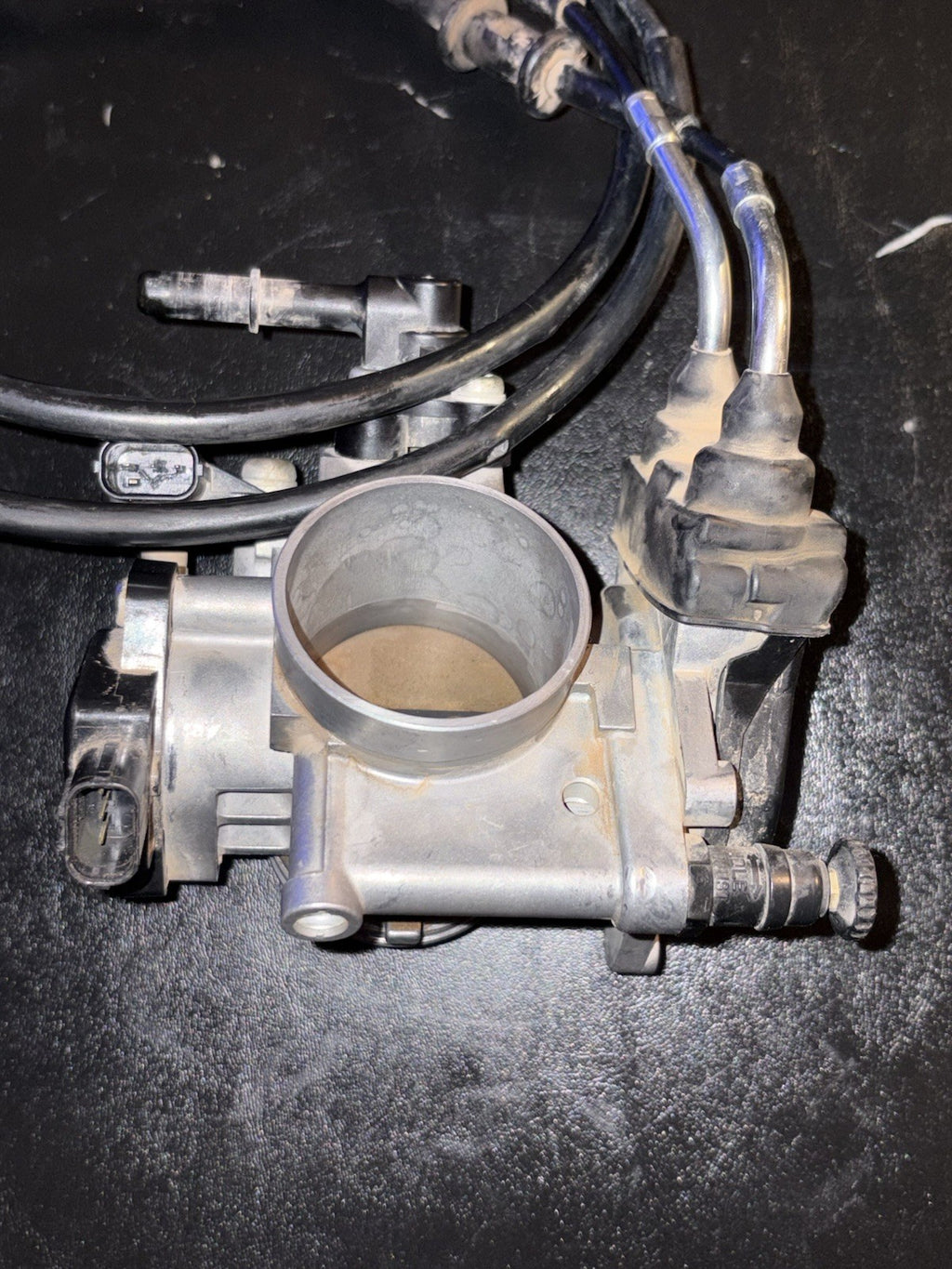 2016 Yamaha YZ450F OEM Throttle Body Assembly Cables Fuel Injector Sensors EFI