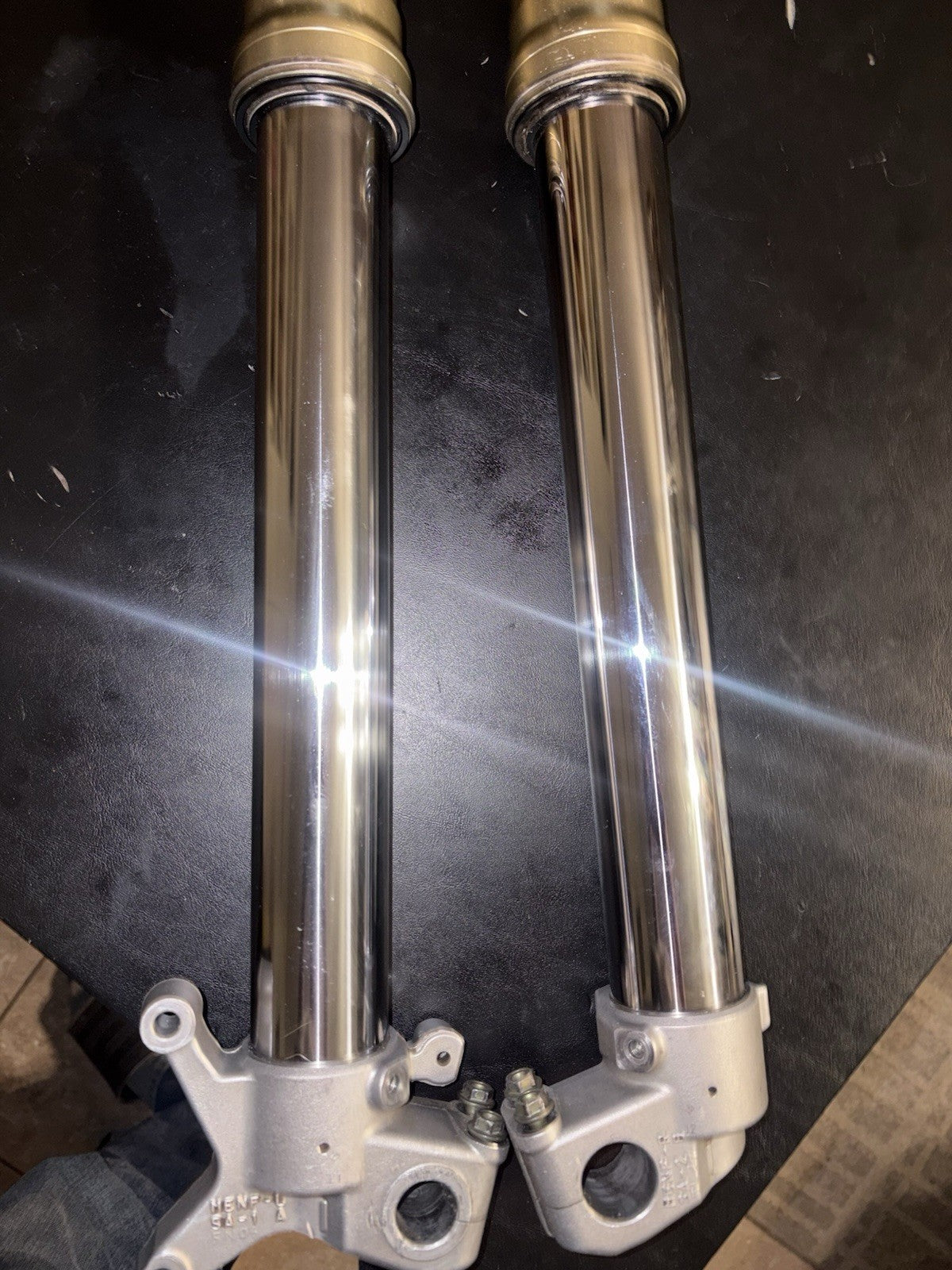 2004 - 2008 2006 Honda CRF250r OEM SHOWA FRONT FORKS SHOCKS DAMPENERS SUSPENSION