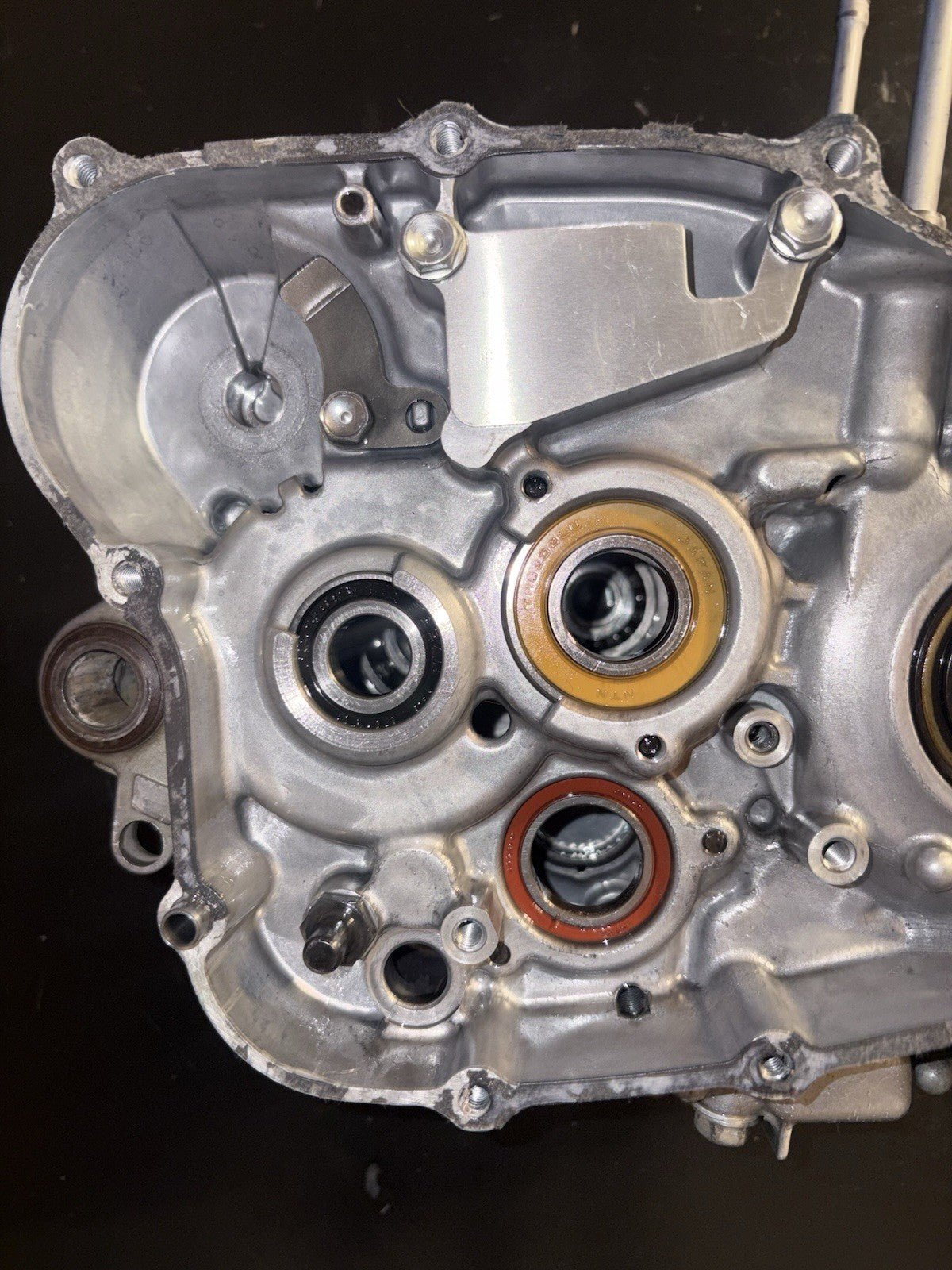 2006 Honda Crf250r OEM Engine Motor Crankcase Cases Block Bottom End Left Right