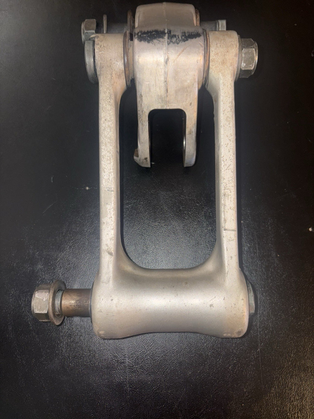 2004 YAMAHA YZ450F OEM REAR SHOCK SWINGARM LINKAGE LINKS RELAY ARM NICE!!