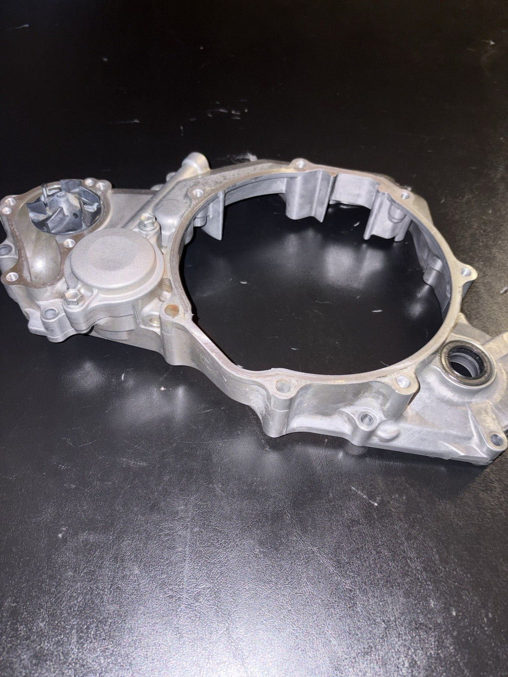 2014-2017 2016 Yamaha YZ450F Inner Clutch Cover Right Case Water Pump Housing