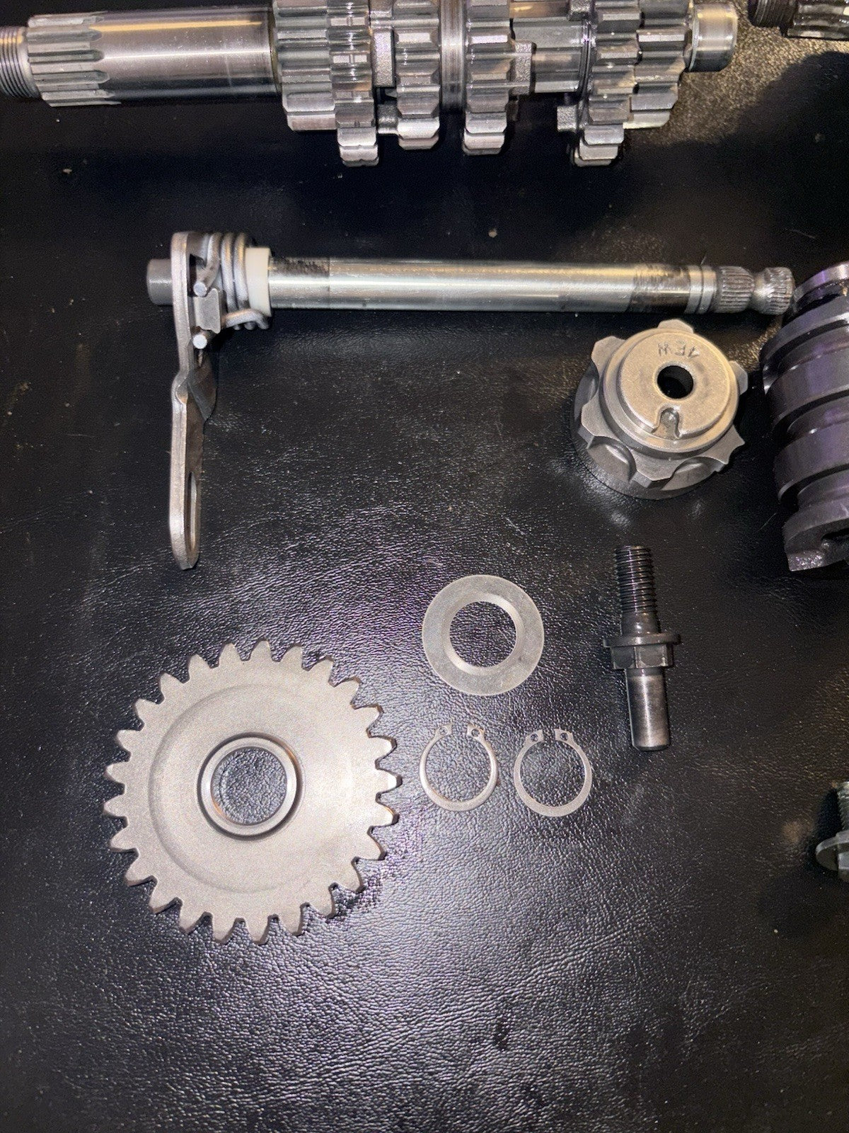 00-01 2000 YZ125 YZ 125 OEM Transmission Axle Shaft Gears Gearbox Shift Assembly