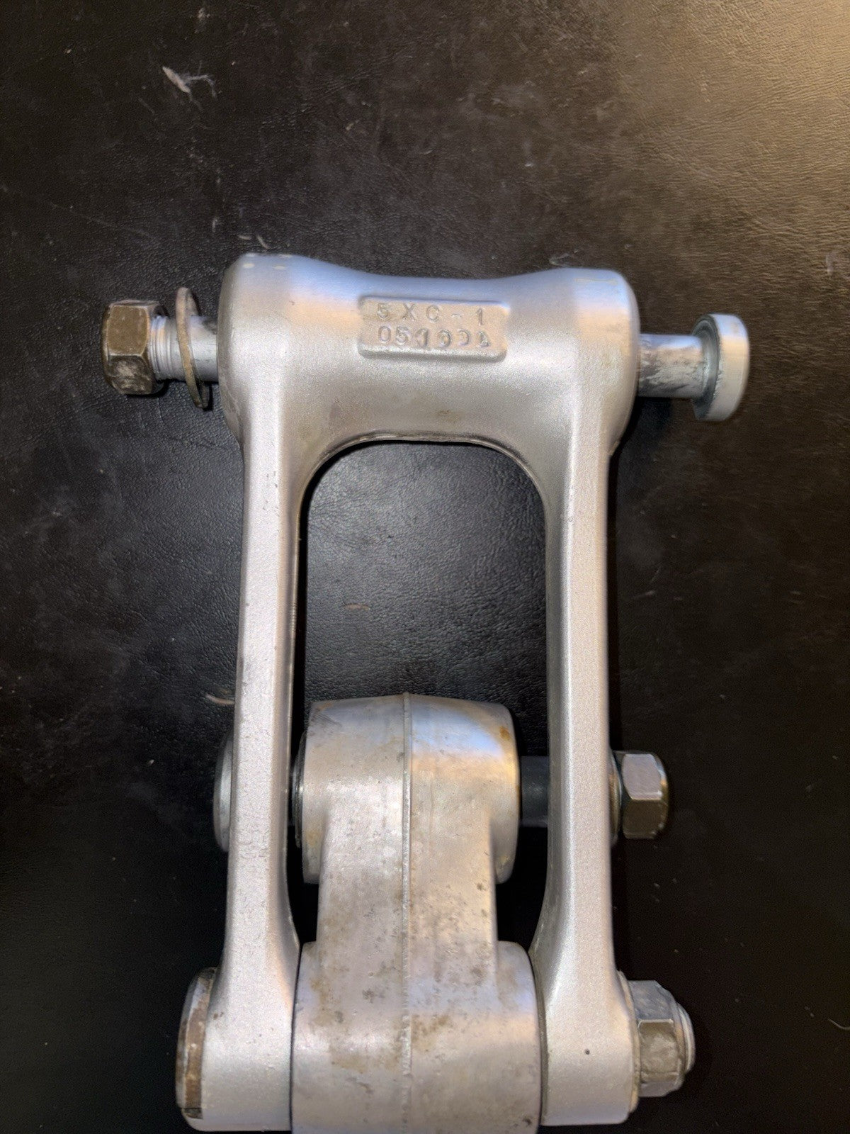 2006 Yamaha YZ450F OEM Rear Shock Linkage Links Relay Arm Bone Collar Assembly