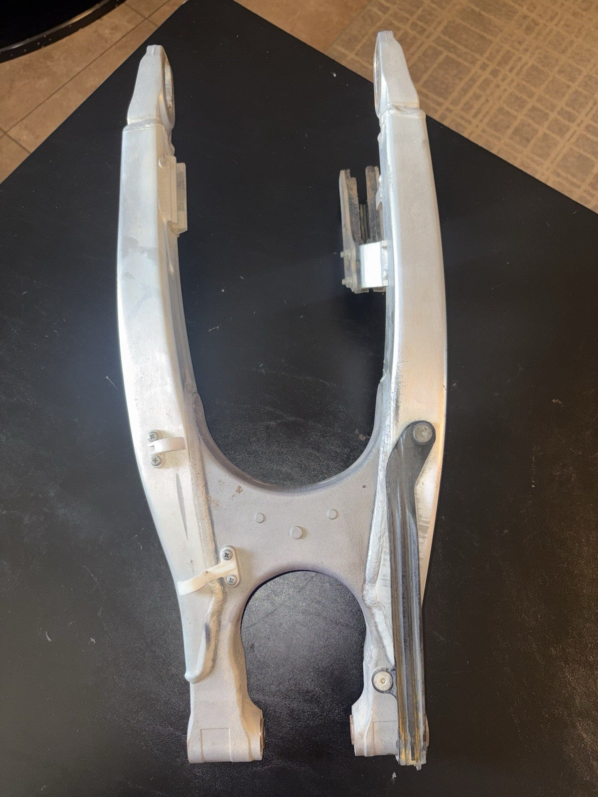 2010 - 2013 2012 Yamaha YZ450F OEM Swingarm Swing Arm Rear Wheel Mount