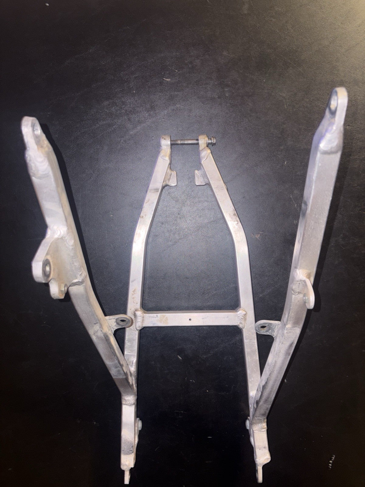 2004 HONDA CRF450R OEM REAR BACK SUB FRAME SUBFRAME 50200-MEN-670