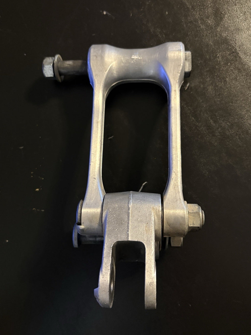 2018 YAMAHA YZ450F OEM REAR SHOCK LINKAGE PIVIOT DOG BONE COLLAR LINKS HARDWARE