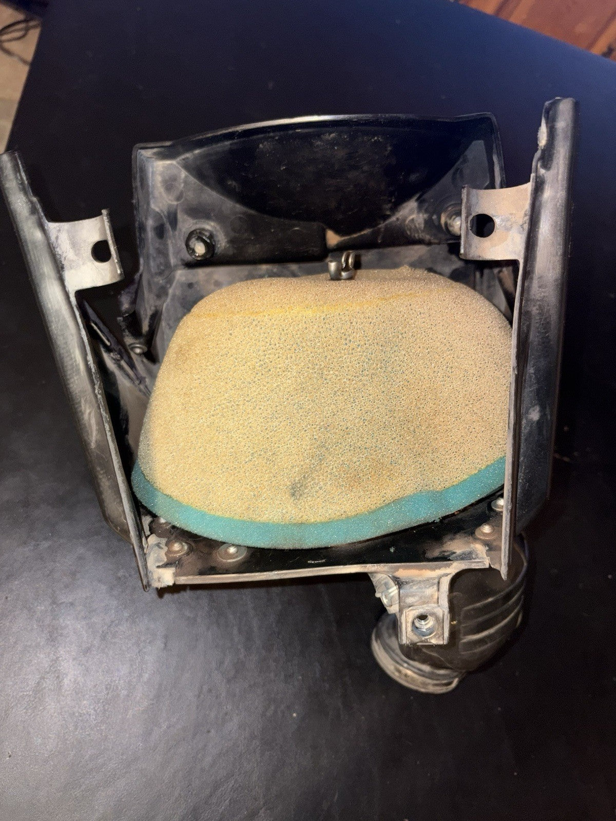 2005 05 CRF250R CRF250 OEM Air Box Cleaner Airbox Intake Filter Cage Assembly