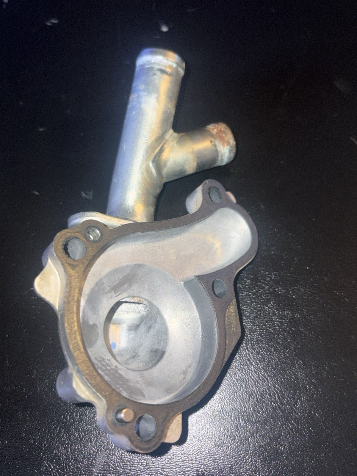 2010-2013 2012 YAMAHA YZ450F YZ 450F OEM WATER PUMP HOUSING COVER OUTER