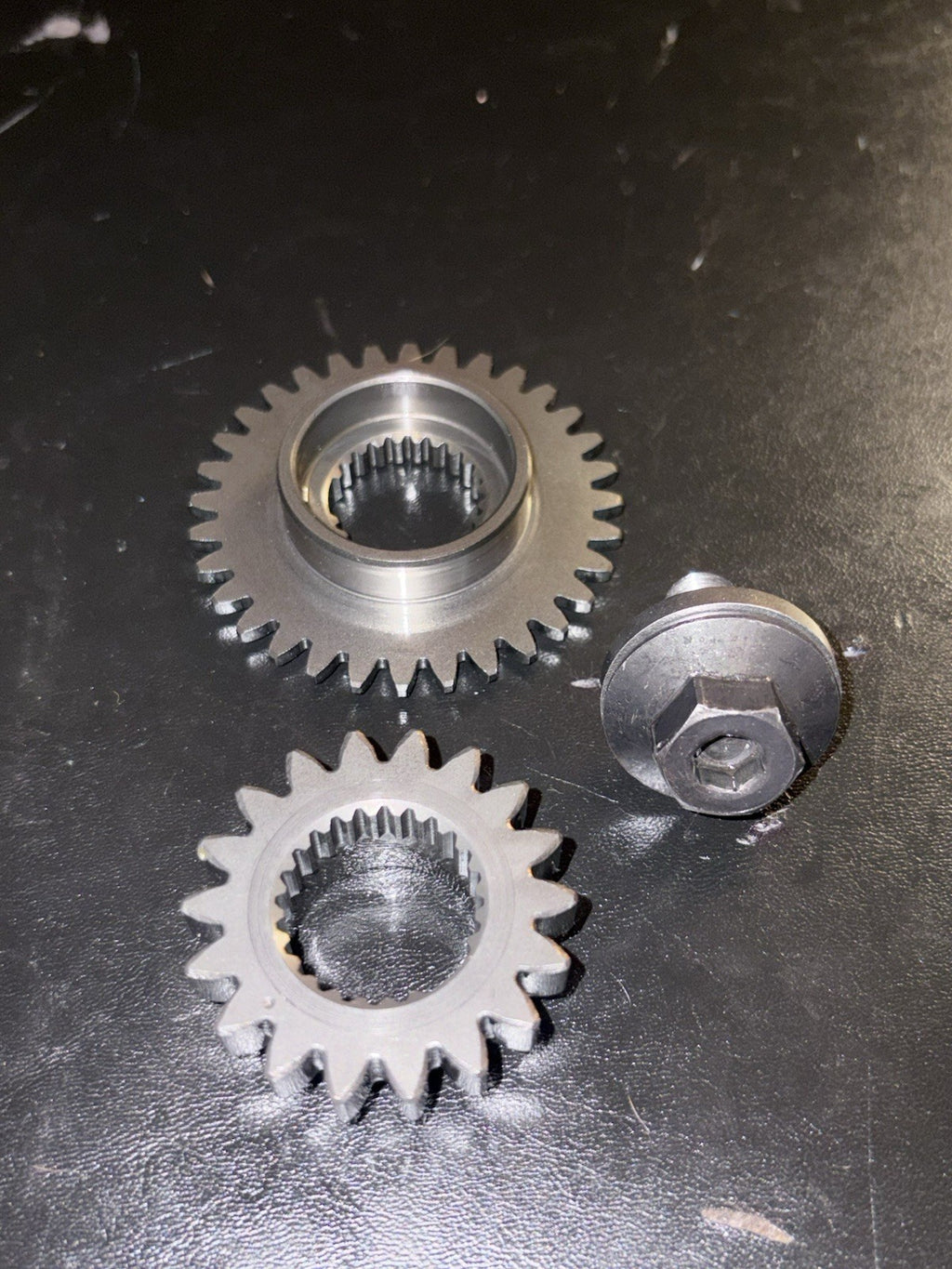 2004-2009 2008 HONDA CRF250R OEM CRANK PRIMARY COUNTER BALANCE GEAR SHAFT