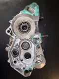 2000 2001 HONDA CR250R OEM RIGHT ENGINE CRANKCASE CRANK CASE *FOR REPAIR