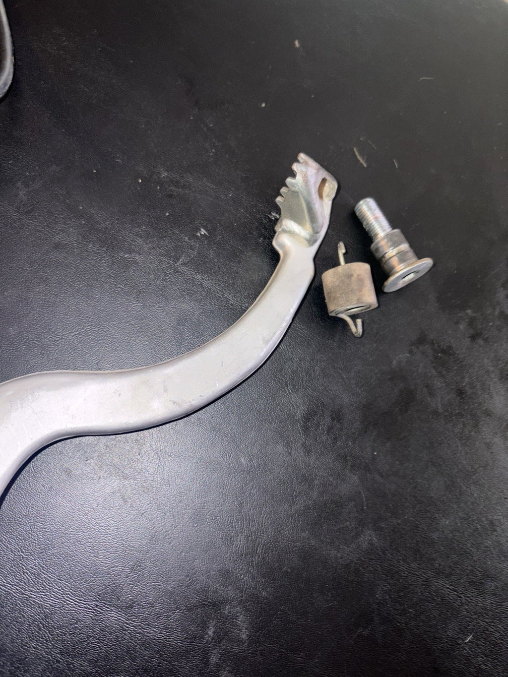 2007 Honda Crf450r OEM Rear Brake Assembly Master Cylinder Caliper