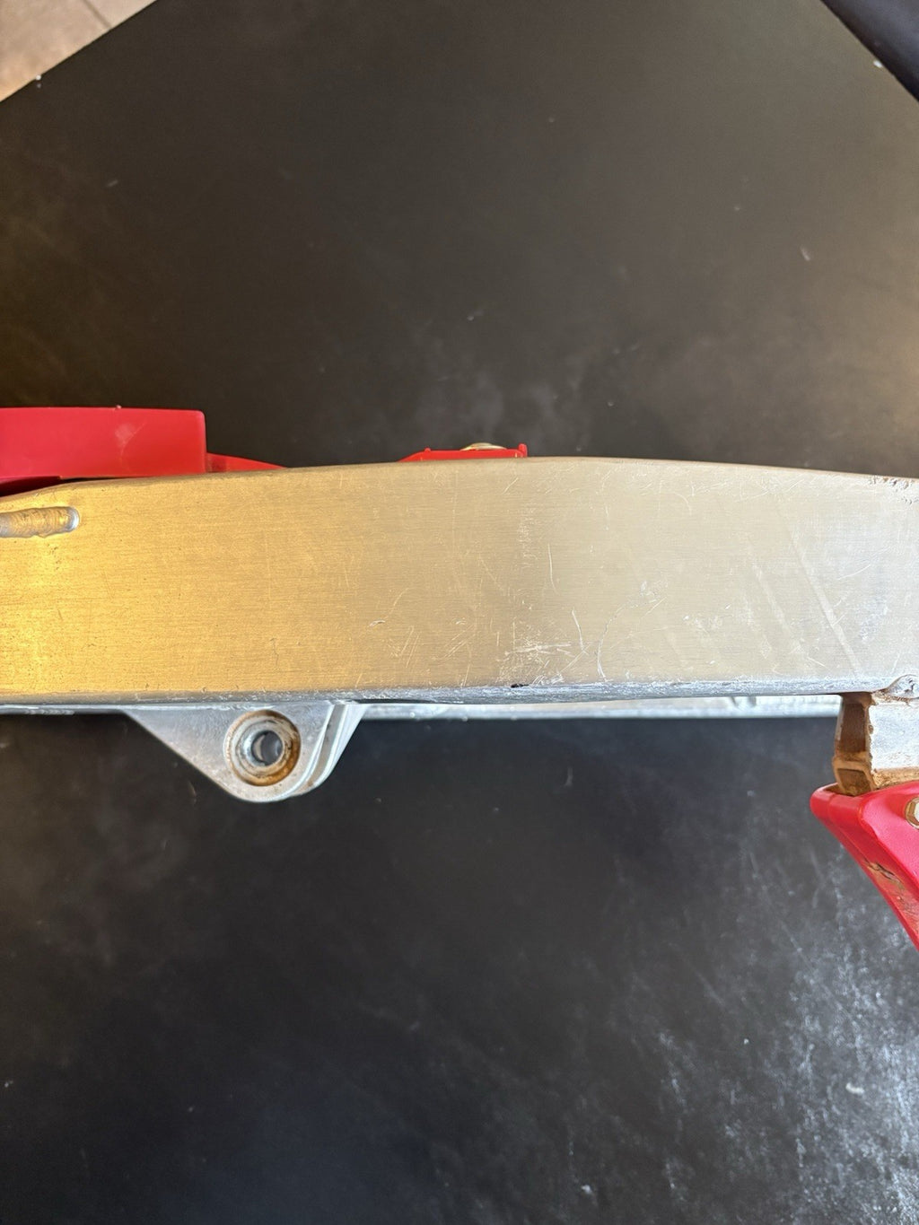 2004 04 CRF450R CRF450 OEM Swingarm Swing Arm Rear Guard Slider Assembly