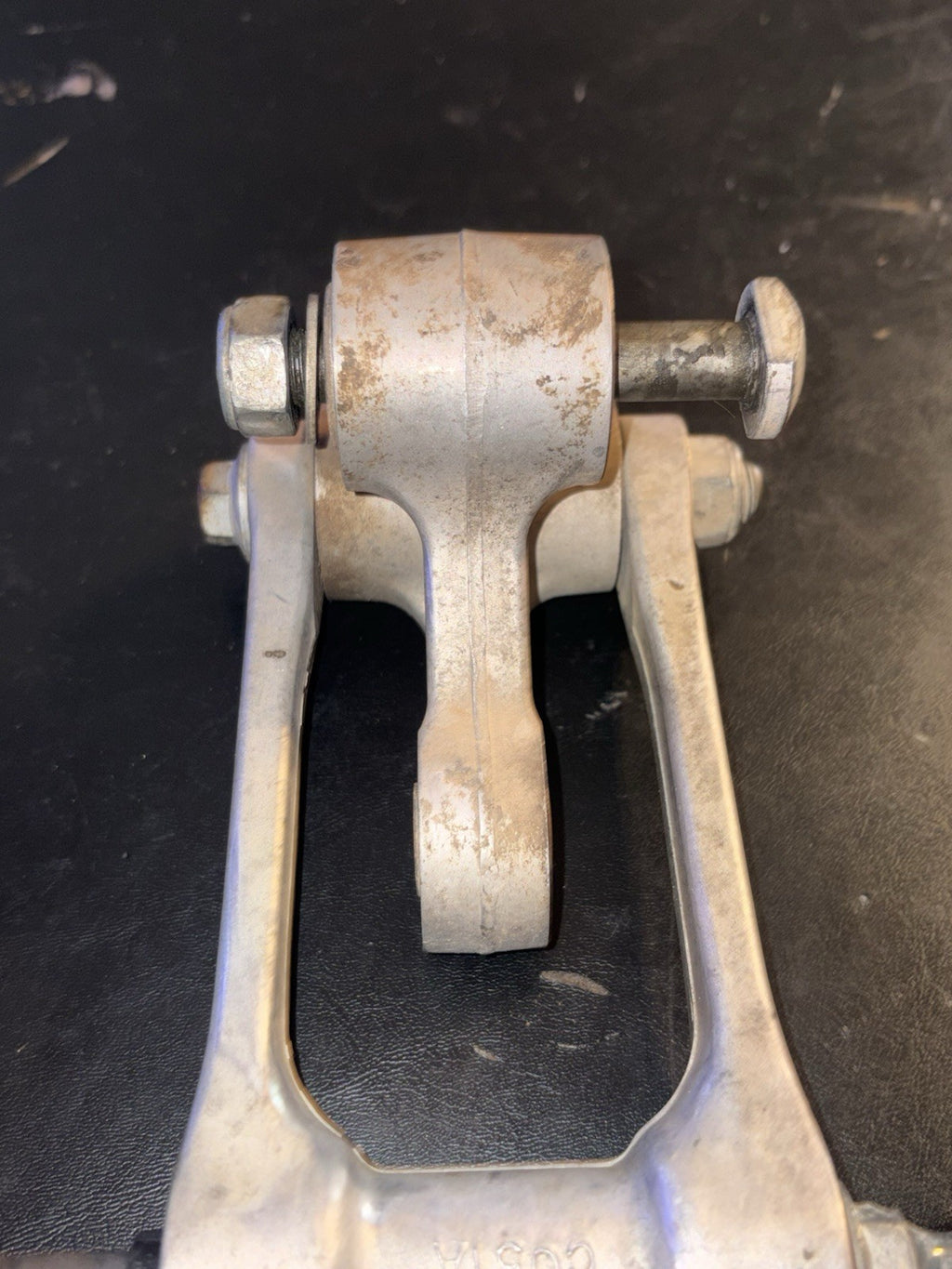 2006 - 2009 HONDA CRF250R OEM REAR SHOCK SWINGARM LINKAGE ARM DOG BONE PIVIOT