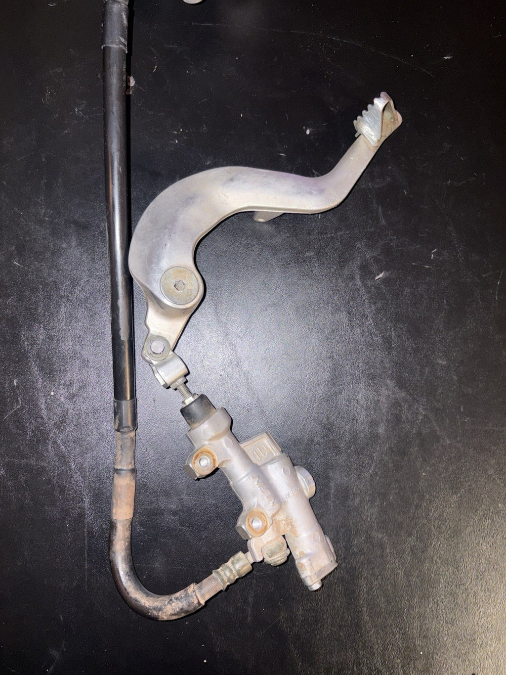 2004 YAMAHA YZ450F OEM NISSIN REAR BACK BRAKE CALIPER MASTER CYLINDER NICE!