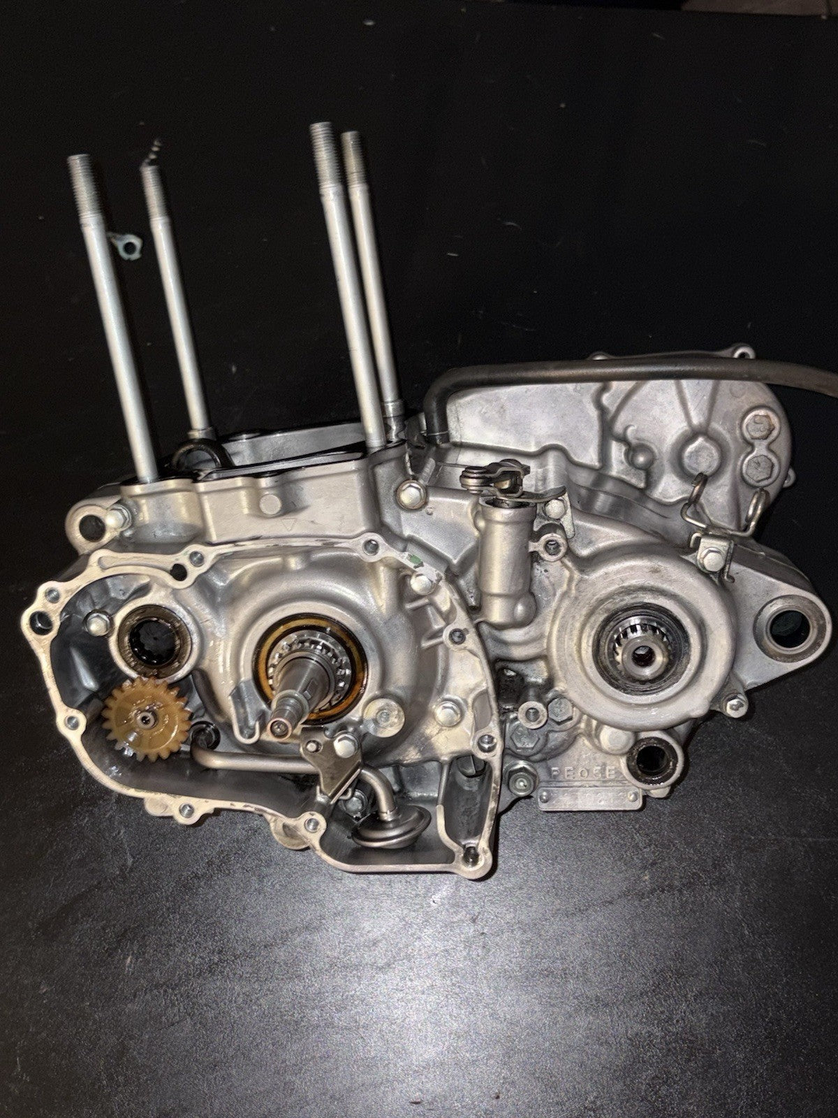 2004 Honda Crf450r OEM Engine Transmission Motor Bottom End Crank Cases Block
