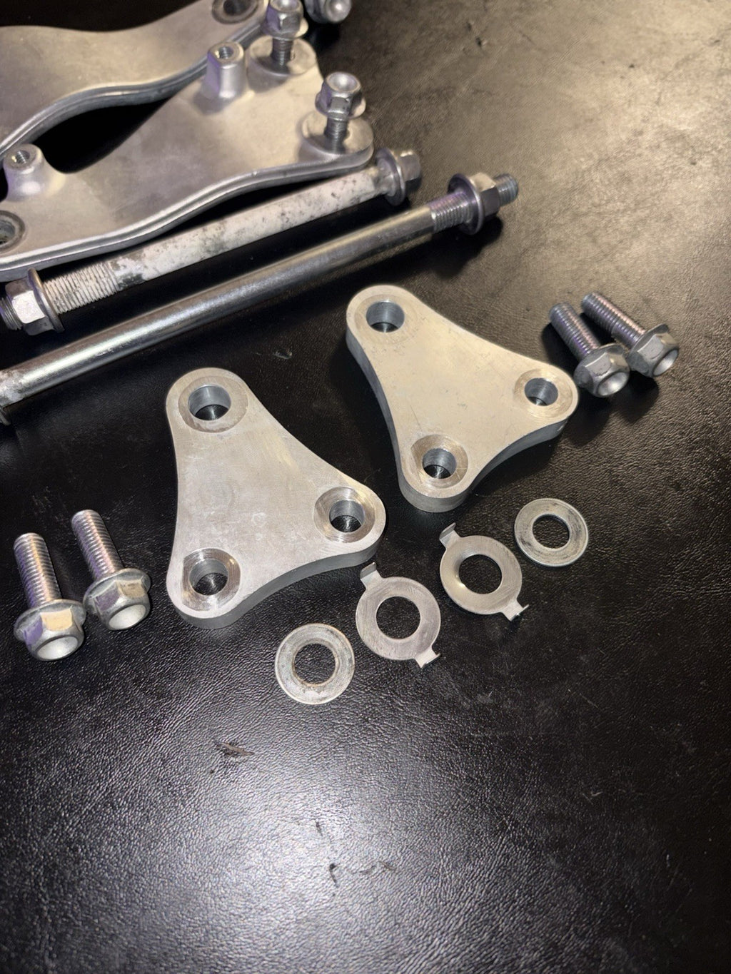 2011 10-13 YAMAHA YZ450F OEM ENGINE MOTOR MOUNT STAY BRACKETS HEAD HANGERS