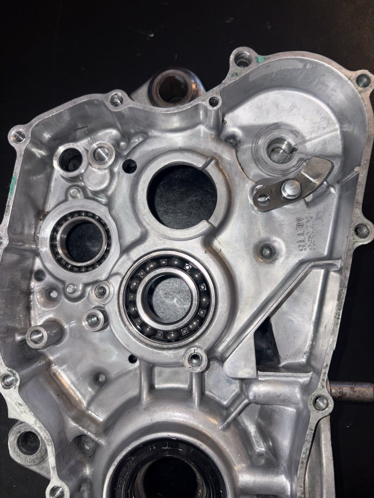 2000 2001 HONDA CR250R OEM RIGHT ENGINE CRANKCASE CRANK CASE *FOR REPAIR