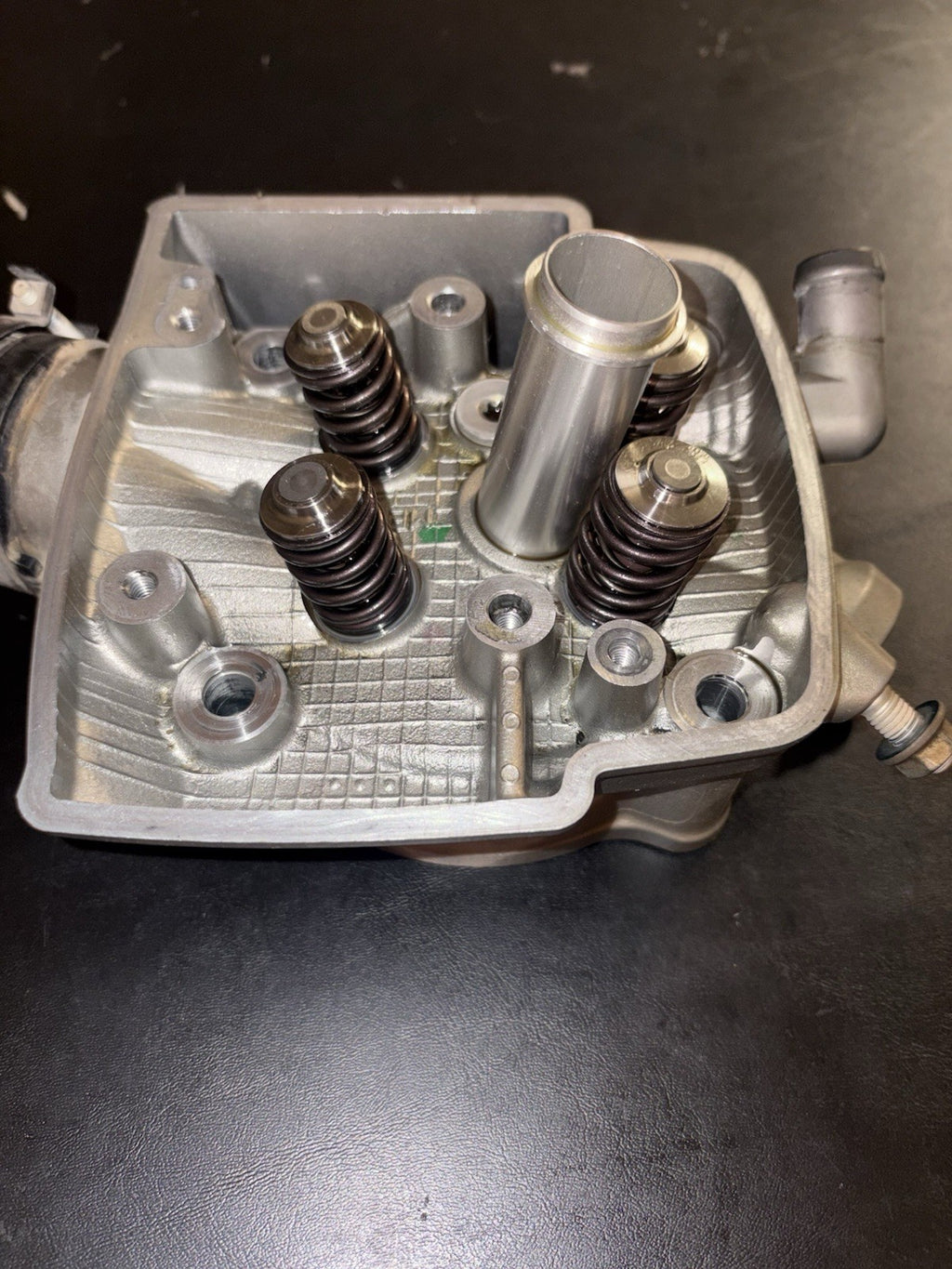 Honda 2007 2008 Crf450r Cylinder Head Valve Train Assembly Intake Exhaust