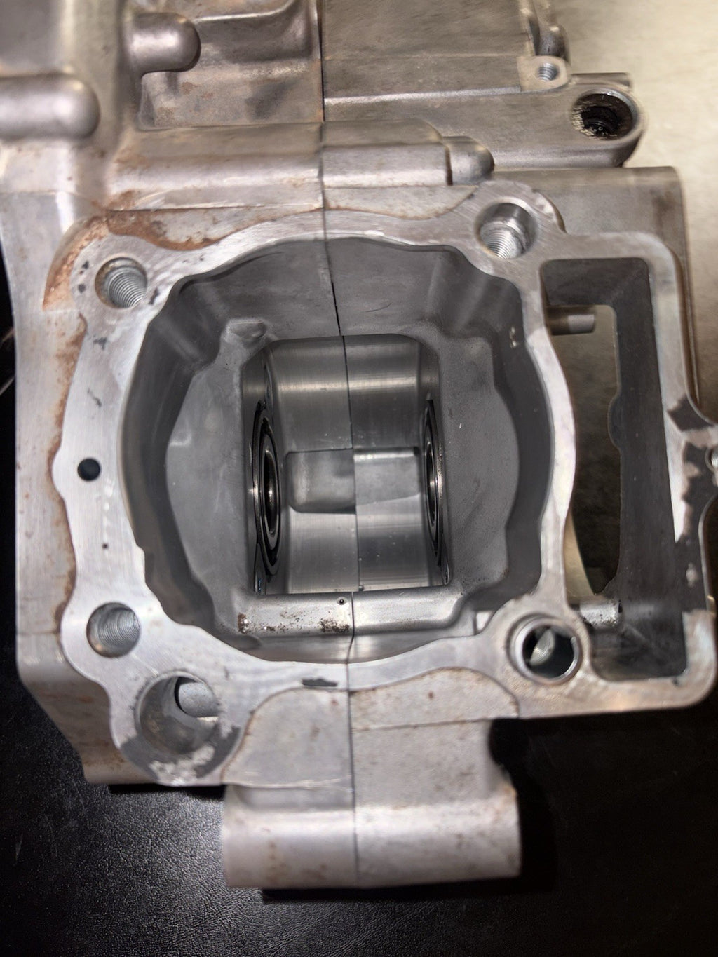 2016 RMZ250 RMZ 250 OEM Engine Motor Crankcase Set Block Half Cases Left Right