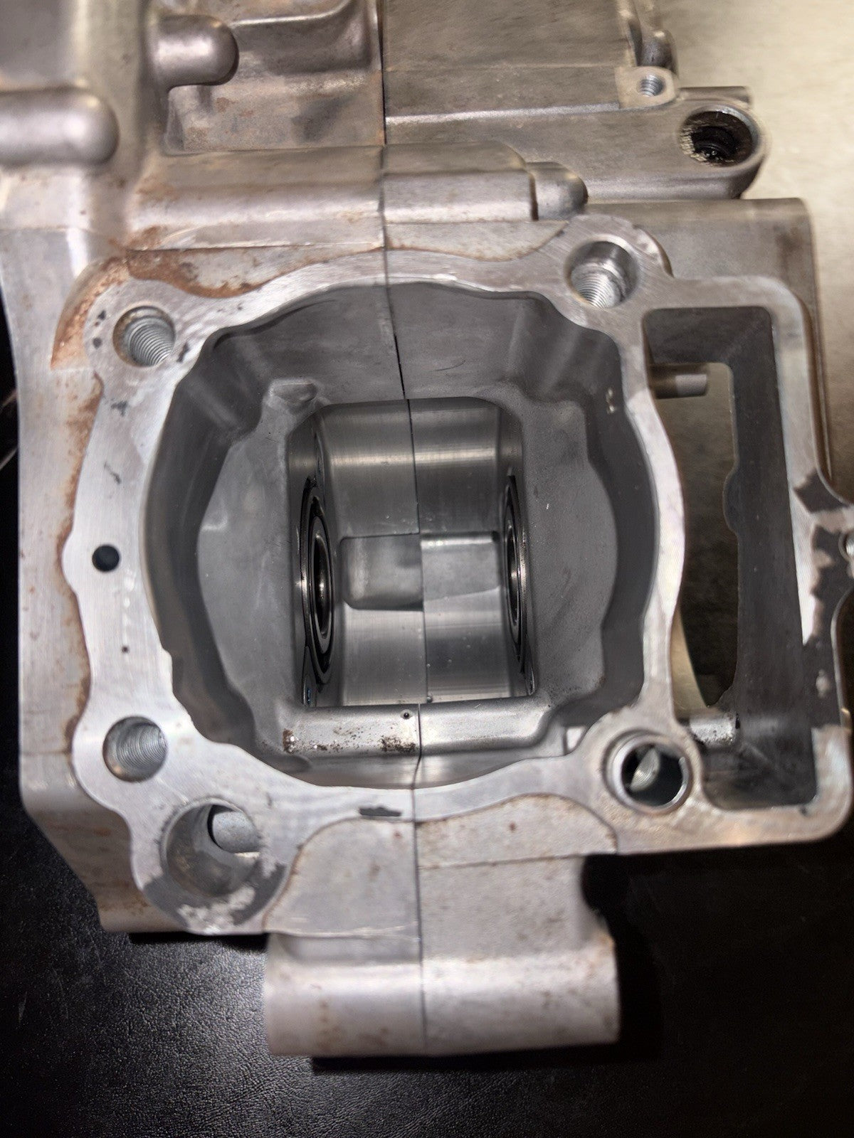 2016 RMZ250 RMZ 250 OEM Engine Motor Crankcase Set Block Half Cases Left Right