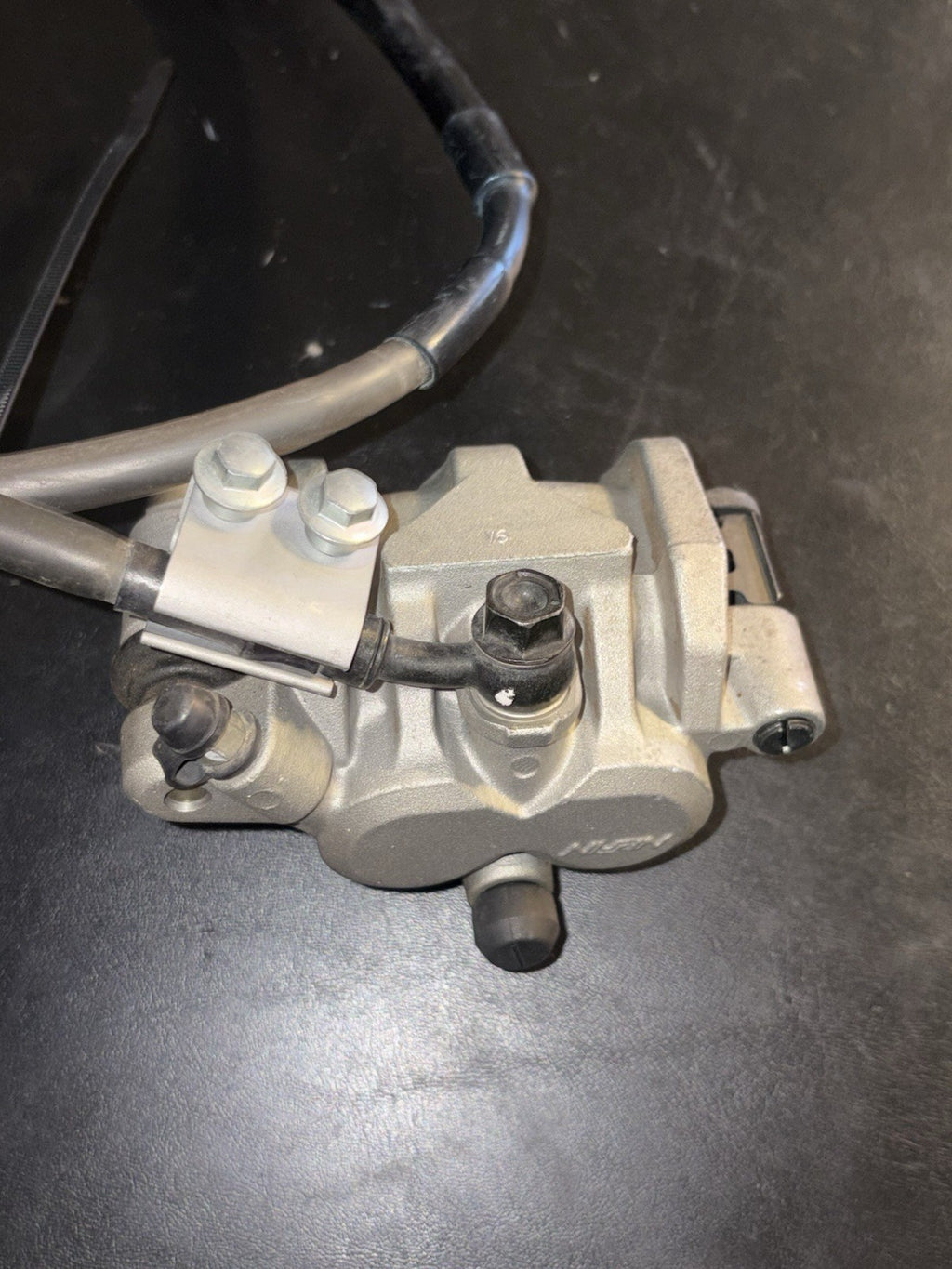 2005 Cr250r Cr 250 R OEM Nissin Front Brake Caliper Hose Line