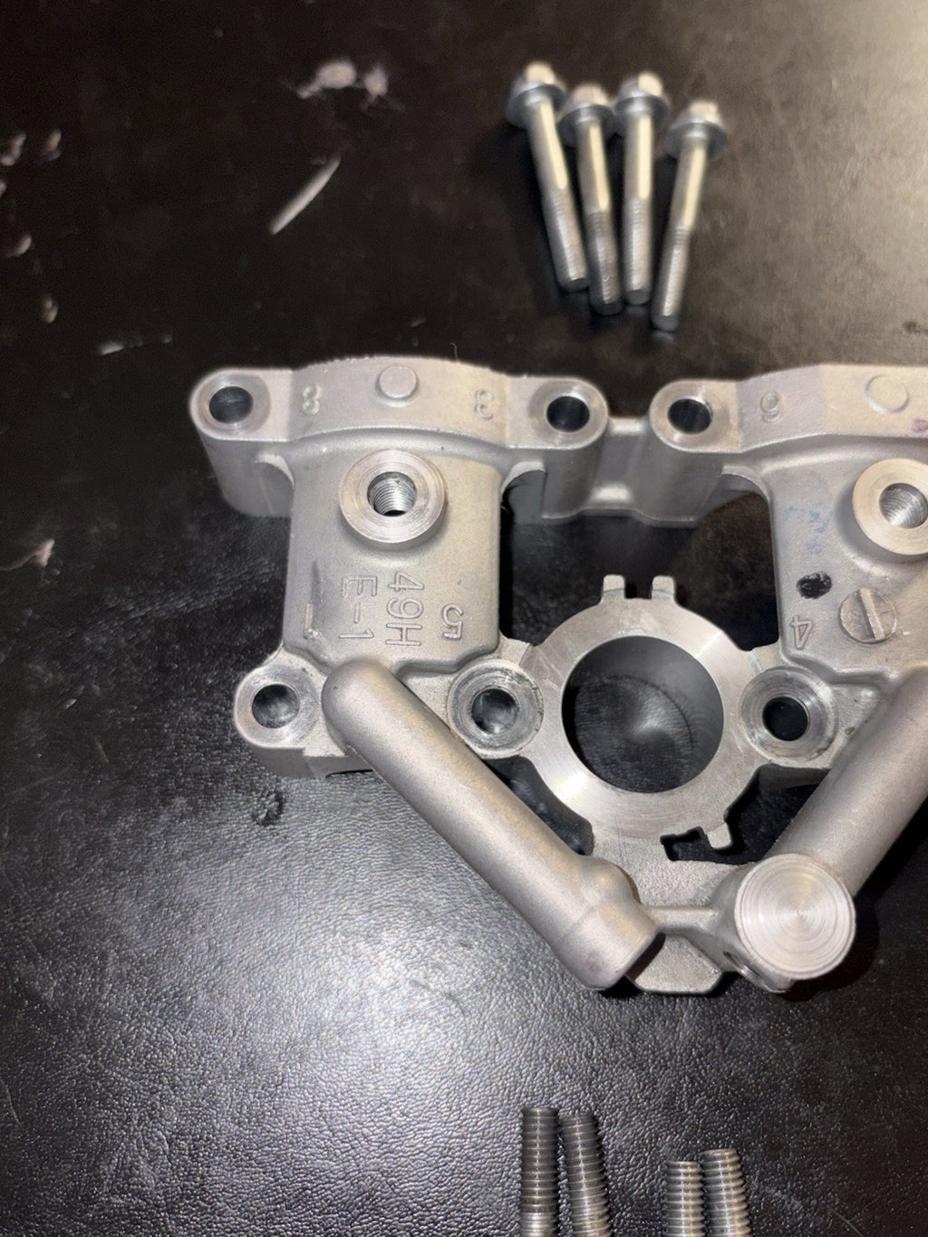 2016 Rmz250 Cylinder OEM Head Camshaft Cam Tower Bridge Caps Mount Clamp