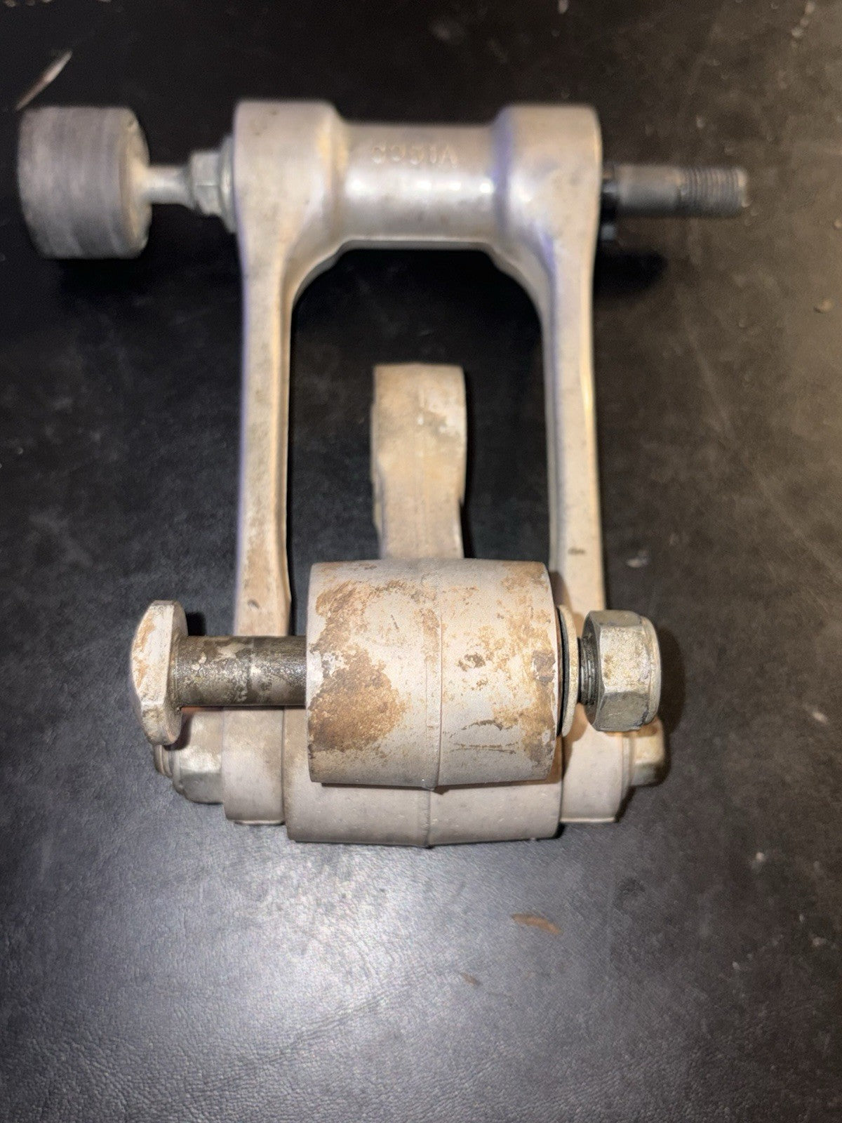 2006 - 2009 HONDA CRF250R OEM REAR SHOCK SWINGARM LINKAGE ARM DOG BONE PIVIOT
