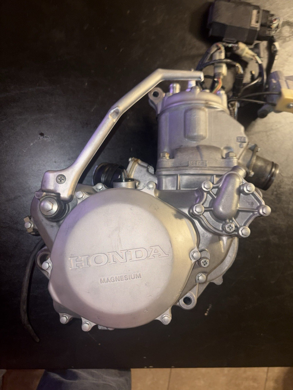 2002 Honda CR250R Complete Engine Motor Transmission Bottom Top Crank Case