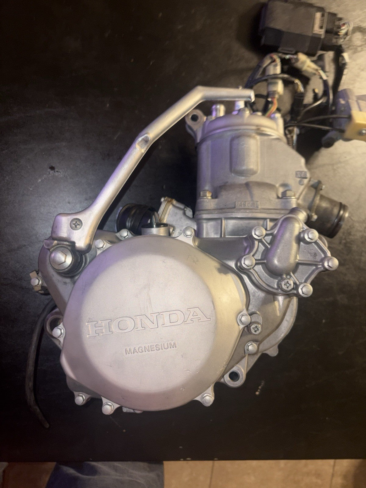 2002 Honda CR250R Complete Engine Motor Transmission Bottom Top Crank Case