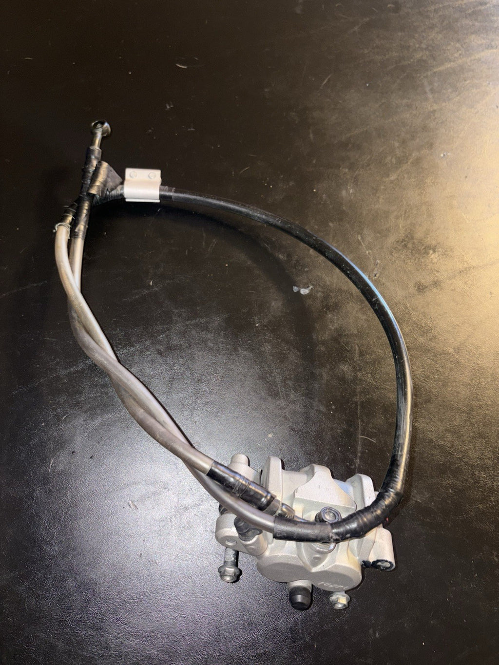 2004 Honda Crf450r OEM NISSIN Front Brake Caliper Assembly Line