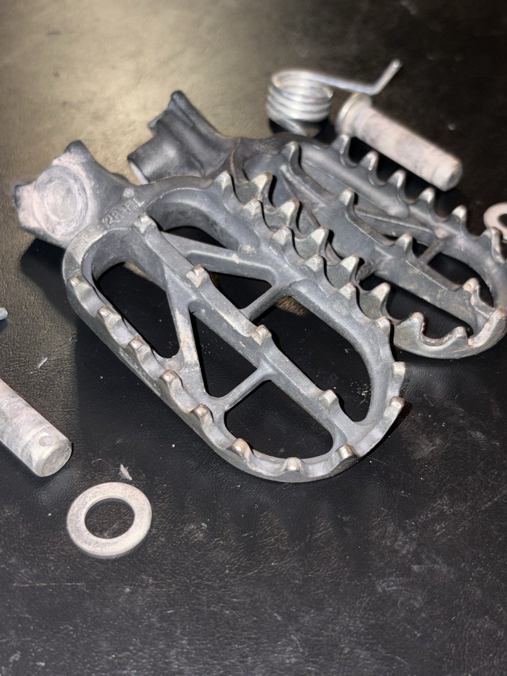 2016 Suzuki Rmz250 Rmz 250 OEM Foot Pegs Footpegs Rest Pedals Assembly