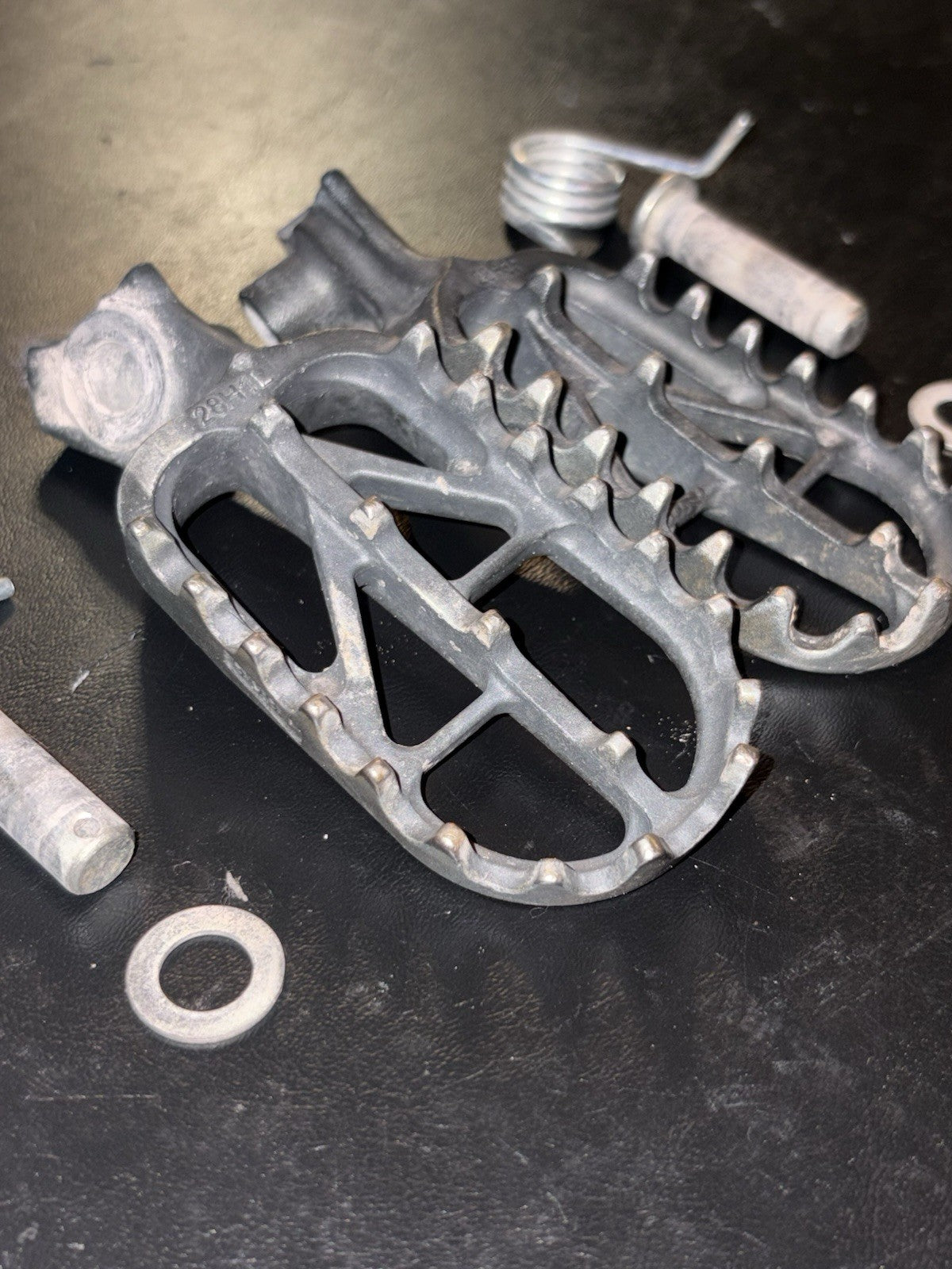 2016 Suzuki Rmz250 Rmz 250 OEM Foot Pegs Footpegs Rest Pedals Assembly