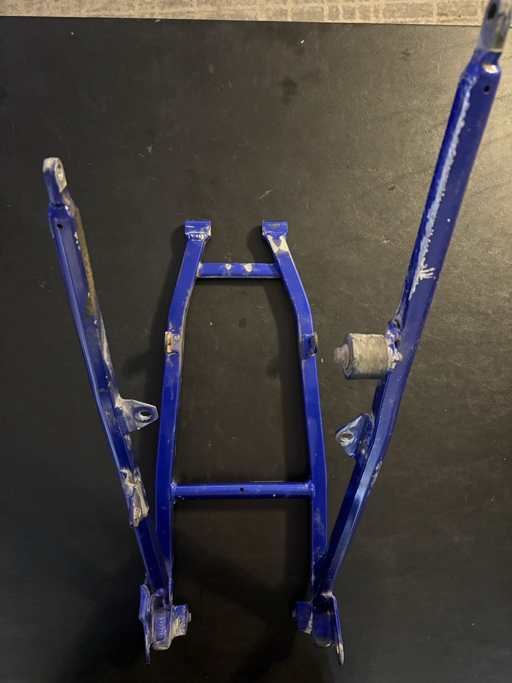 2000 YAMAHA YZ125 OEM SUBFRAME REAR SUB FRAME SEAT SUPPORT 5HC-21190-00-P0