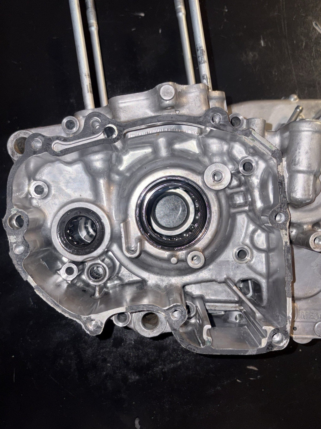 2006 Honda Crf250r OEM Engine Motor Crankcase Cases Block Bottom End Left Right