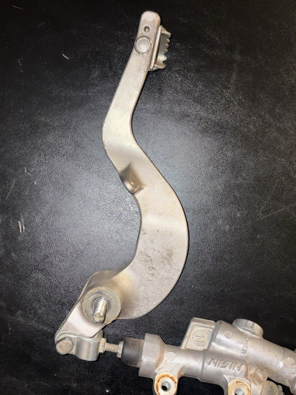 2004 YAMAHA YZ450F OEM NISSIN REAR BACK BRAKE CALIPER MASTER CYLINDER NICE!
