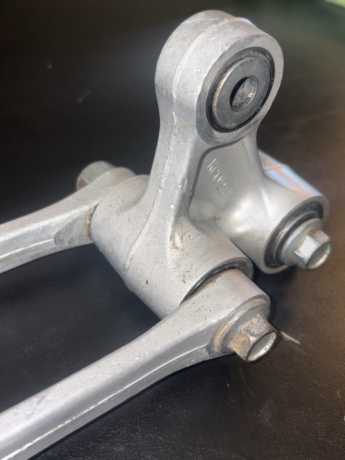 2004 Honda 03-04 CRF450R OEM REAR SHOCK LINKAGE LINKS ARM SUSPENSION 52479-MEB-7
