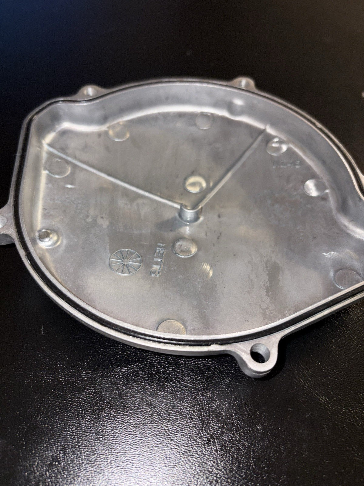 2005 00-07 Honda CR125R CR125 Right Side Engine Clutch Basket Outer Cover Lid