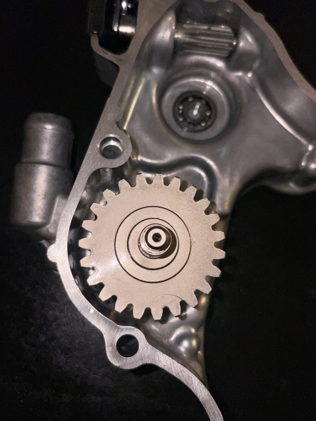 2002 Honda Cr125r Inner Intermediate Clutch Right Case Cover Water Pump Housing
