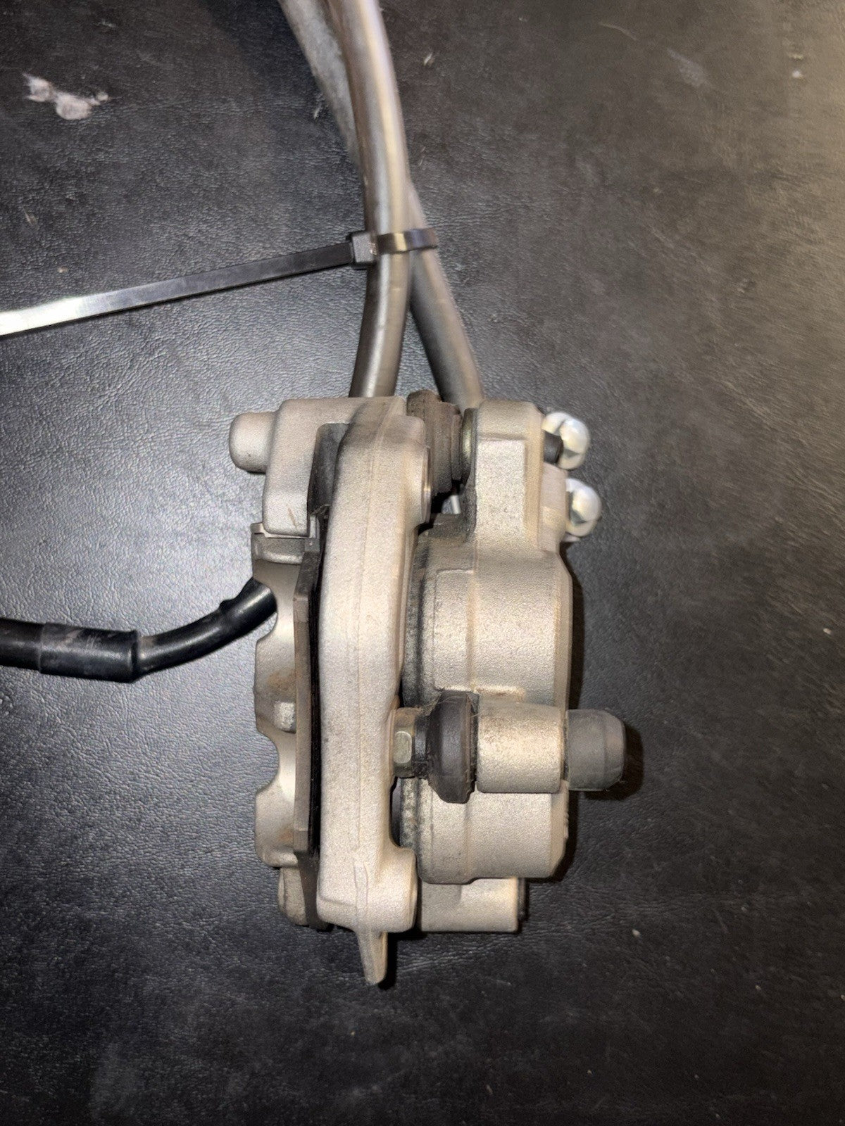 2005 Cr250r Cr 250 R OEM Nissin Front Brake Caliper Hose Line