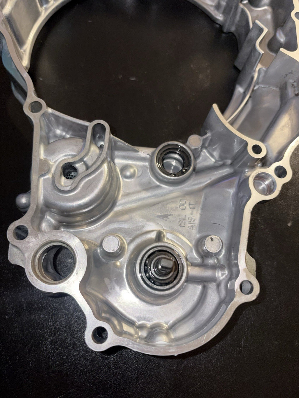 2014-2017 2016 Yamaha YZ450F Inner Clutch Cover Right Case Water Pump Housing