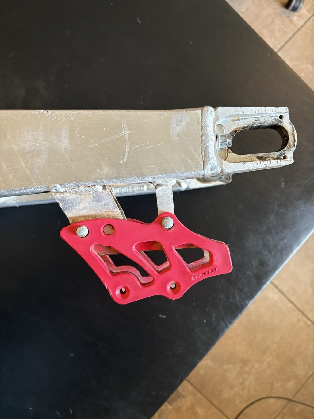 2004 04 CRF450R CRF450 OEM Swingarm Swing Arm Rear Guard Slider Assembly