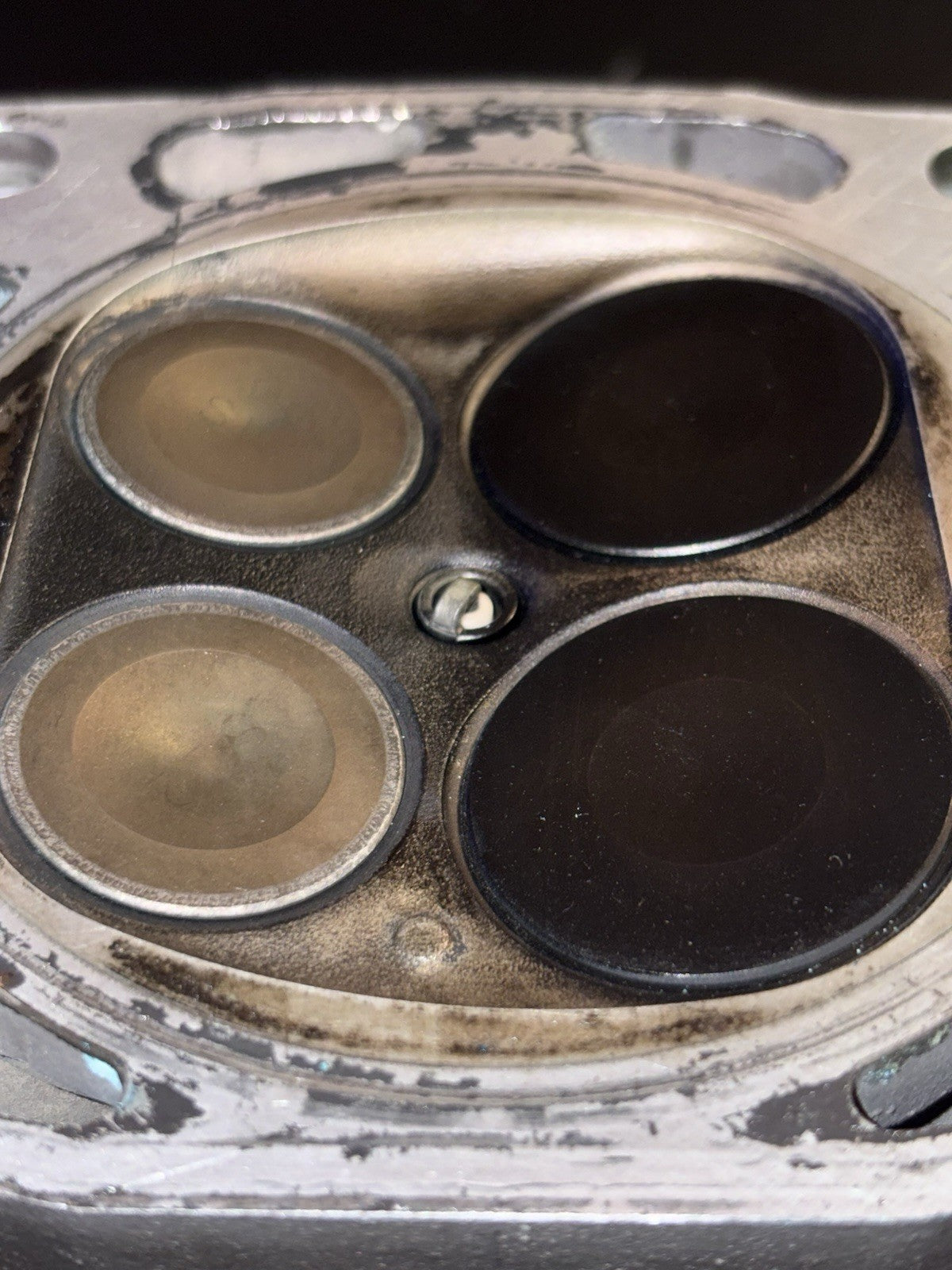 2016 Yamaha YZ450F OEM Cylinder Head Valve Train Assembly Camshaft Caps Tower