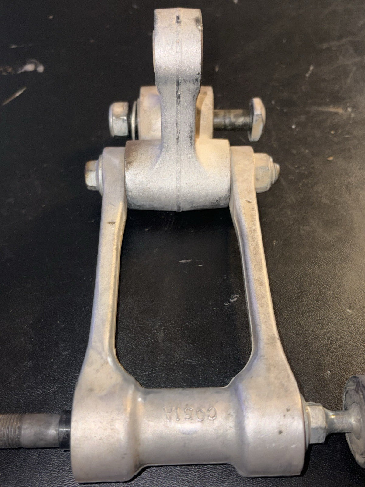 2006 - 2009 HONDA CRF250R OEM REAR SHOCK SWINGARM LINKAGE ARM DOG BONE PIVIOT