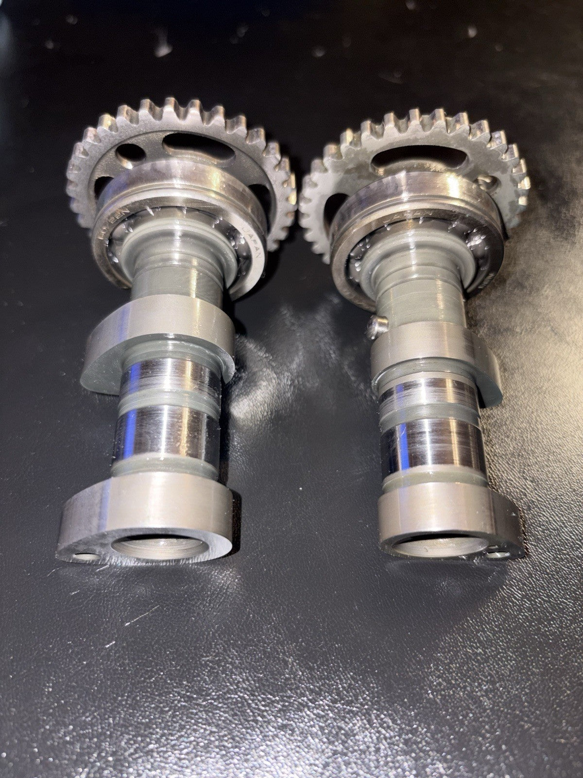 2016 Yamaha YZ450F OEM Cylinder Head Valve Train Assembly Camshaft Caps Tower