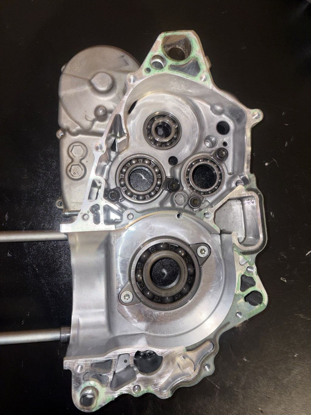 2008 Honda Crf450r OEM Engine Motor Crankcase Cases Block Bottom End Set Pair