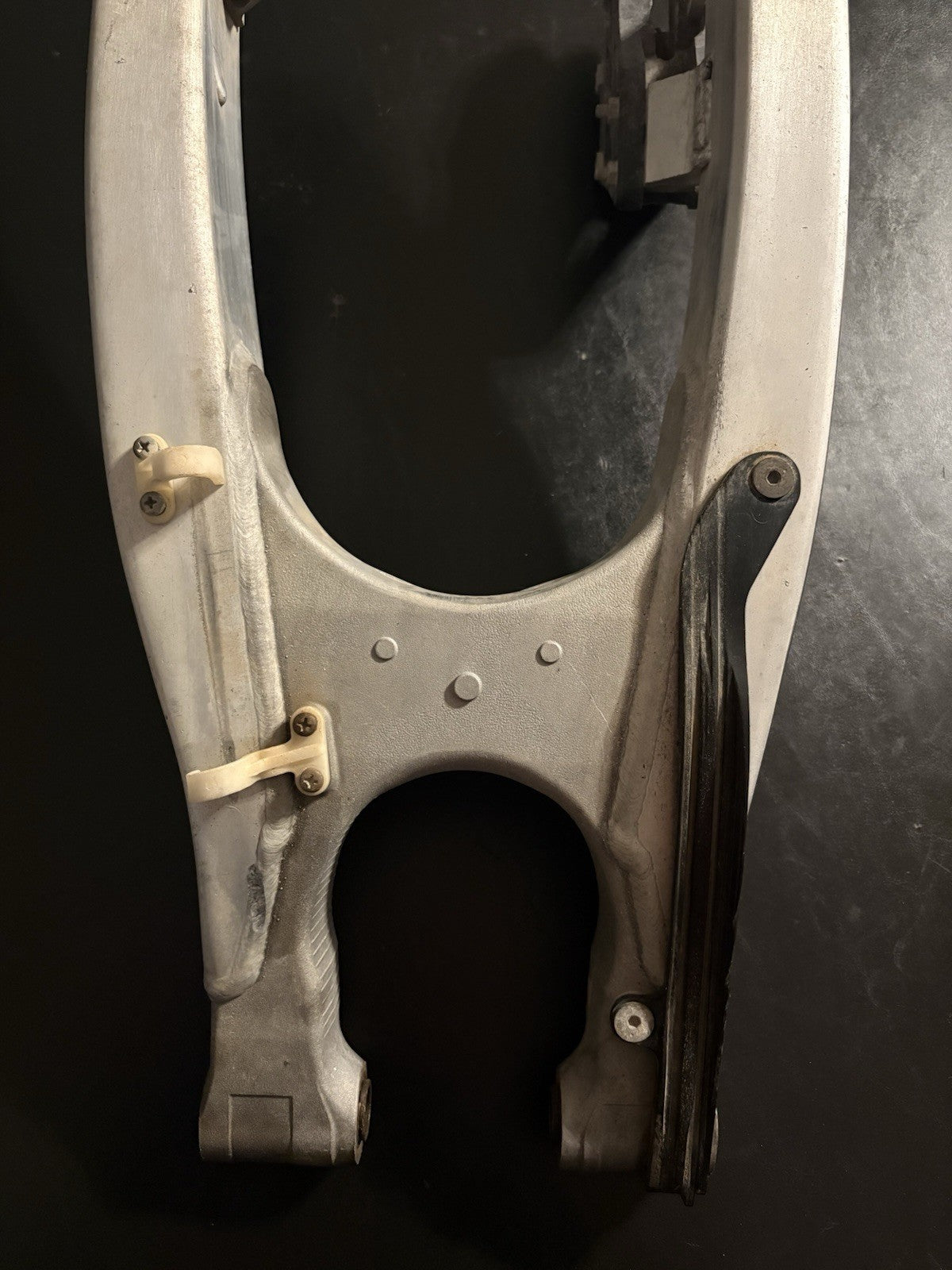 2015 Yamaha YZ250F Swingarm Suspension Rear Swing Control Arm 1SL-22110-00-00